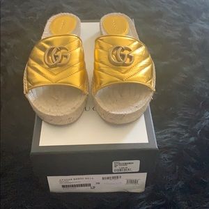 Authentic Gold Gucci Espadrilles Slide Sandals 39